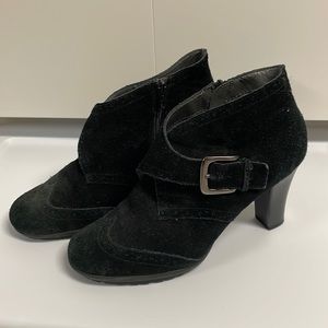 Aerosoles black suede boots  size 9